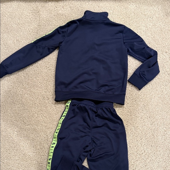 Nike Dark Blue Tracksuit with Bright neon Green Stripes, size 7 - Picture 6 of 6